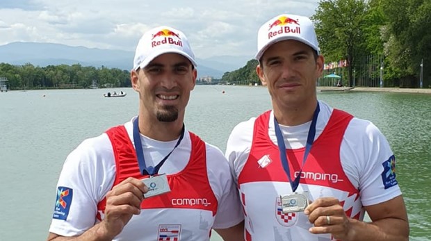 Braća Sinković do srebrne medalje u dvojcu bez kormilara