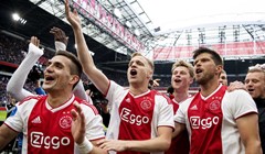 Ajax ponovno na vrhu Nizozemske, oprostio se Robin van Persie
