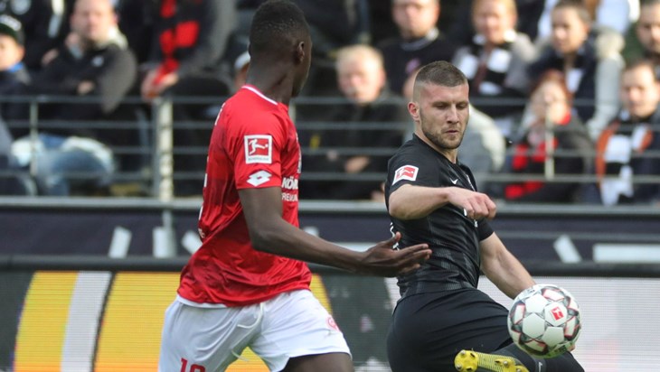 Senegalski branič postao najskuplji igrač u povijesti Lyona