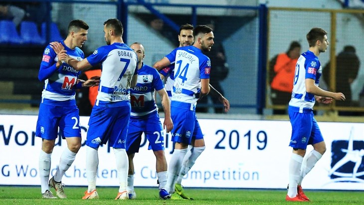 Osječani s igračem više do pobjede protiv Rijeke, Marić nastavlja zabijati