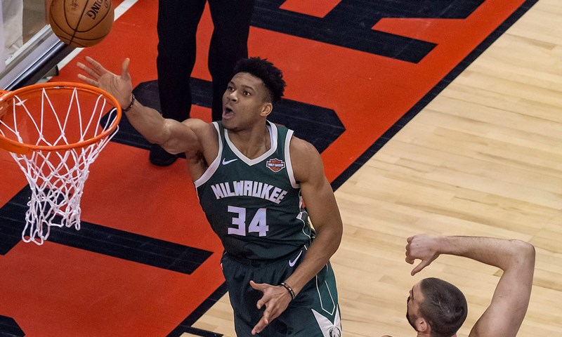 Nunn još jednom nosio Miami, buran doček Porzingisu u New Yorku, Giannis nezadrživ za Bullse