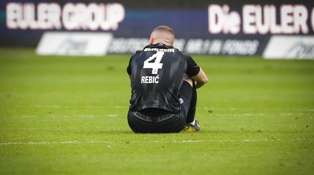 Trener Eintrachta ljut na Rebića: "Ako želi ostati, to mora i pokazati, ako ne želi, moramo pronaći rješenje"