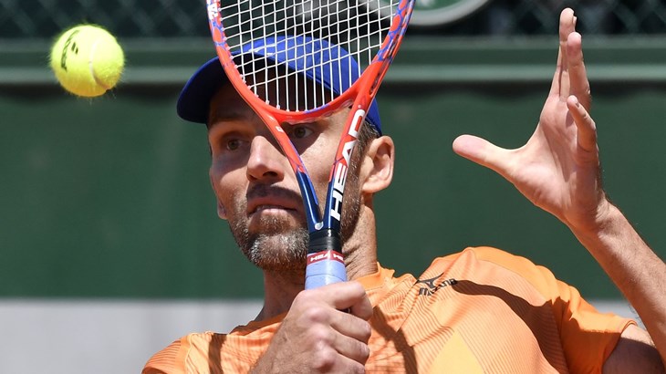 Ivo Karlović zaustavljen u četiri seta, Jordan Thompson do trećeg kola