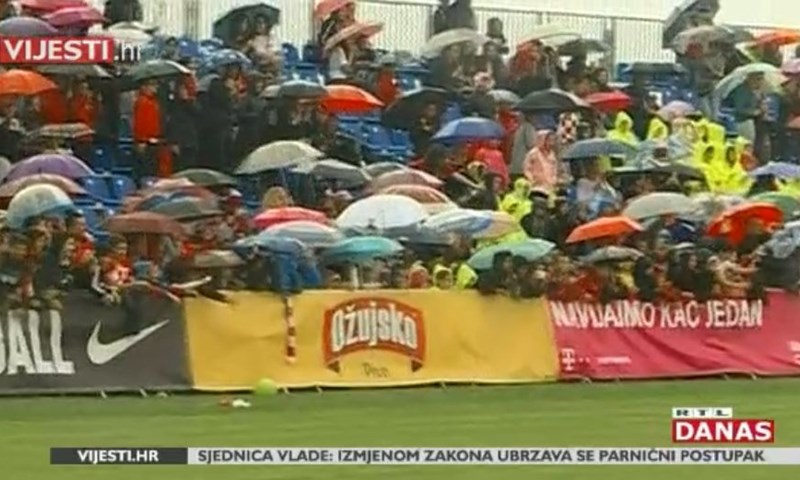 [RTL Video] Niti kiša nije smetala, hrvatski reprezentativci razveselili Omišane