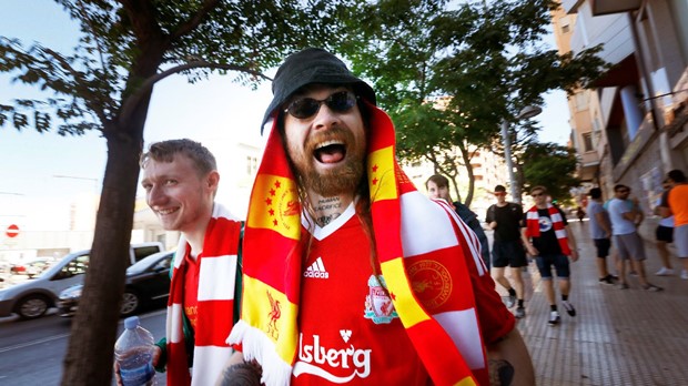 FANATIK: Liverpoolovi navijači okupirali Madrid