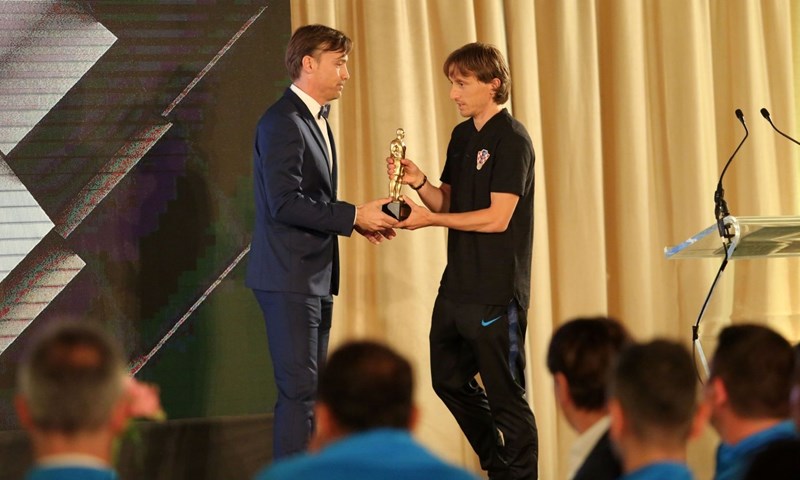 Luka Modrić najbolji igrač Hrvatske u izboru Nogometnog sindikata