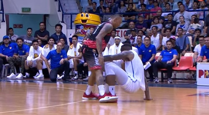 FANATIK: Bivši član Rocketsa udarcem u međunožje zakuhao gužvu, ubrzo stigla osveta