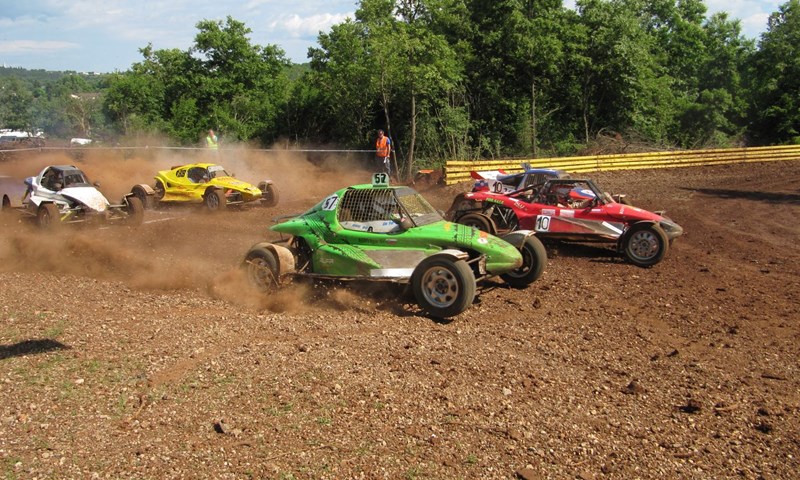 Autocross dobio novi dom: Istinski spektakl začinjen prašinom