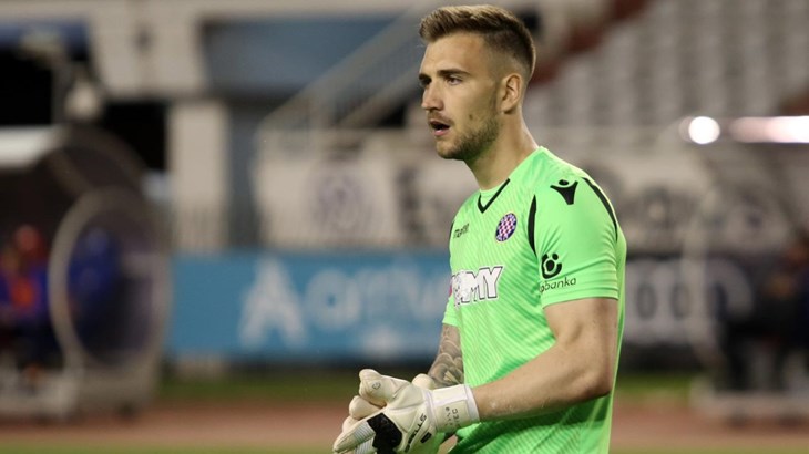 Josip Posavec sporazumno raskinuo ugovor s povratnikom u Superligu