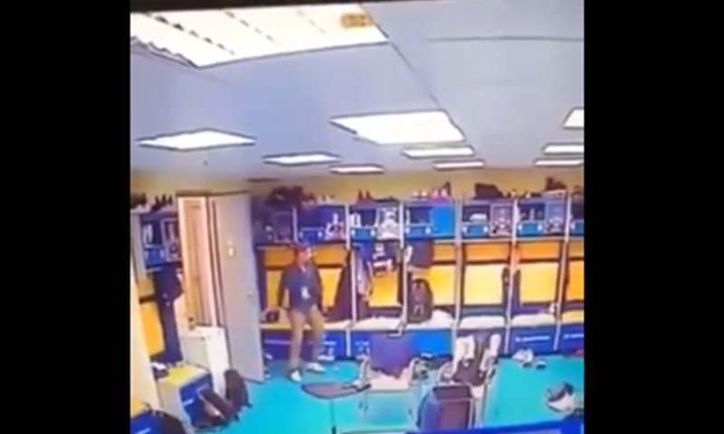 VIDEO: Lopov "opustošio" svlačionicu Himkija