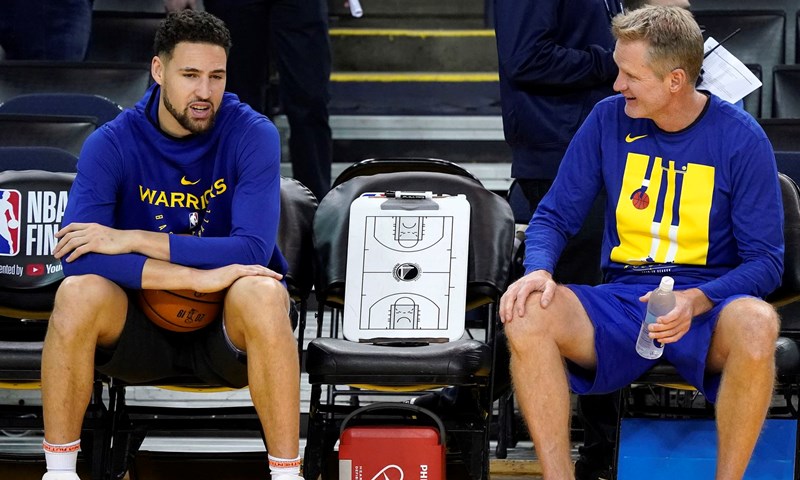 FANATIK: Klay Thompson na sebi svojstven način objavio da ostaje u Warriorsima