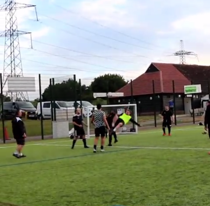 FANATIK: Ali mogu li ovo napraviti jedne hladne, kišne večeri u Stokeu?