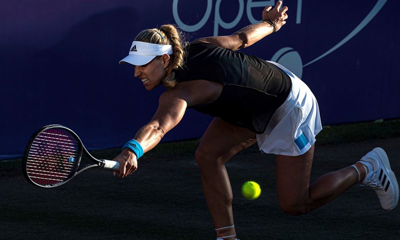 Kerber rutinski slavila protiv Šarapove i ušla u četvrtfinale Mallorce