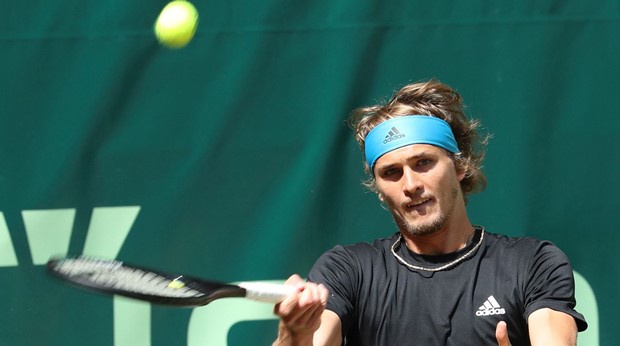 Zverev rutinski ušao u četvrtfinale Hallea, Federer se mučio protiv Tsonge