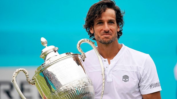 37-godišnji Lopez svladao Simona i osvojio naslov u Queen's Clubu