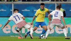 Brazil tek na penale izbacio Paragvaj iako je imao 40 minuta igrača više