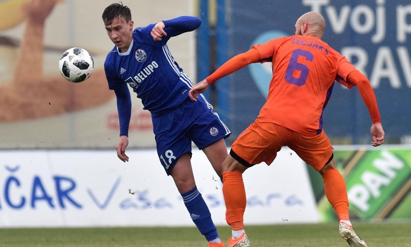 Dolček potpisao ugovor: "Iznimno sam sretan i ponosan, a pomalo i uzbuđen što sam došao u Hajduk"
