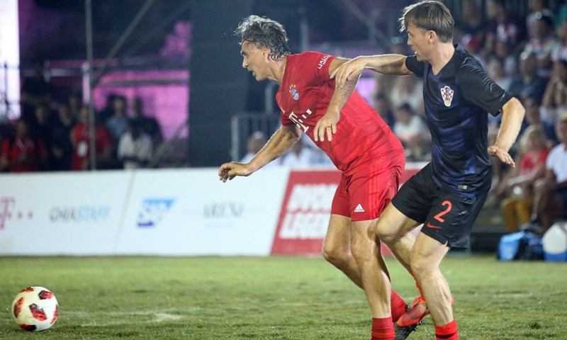 Bayern iz devedesetih slavio na spektaklu u pulskoj Areni