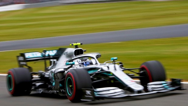 Mercedes nastavlja dominirati, Bottasu pole position na Silverstoneu