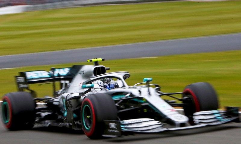 Mercedes nastavlja dominirati, Bottasu pole position na Silverstoneu