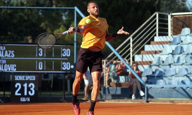 Viktor Galović za samo 40 minuta do drugog kola u Genovi