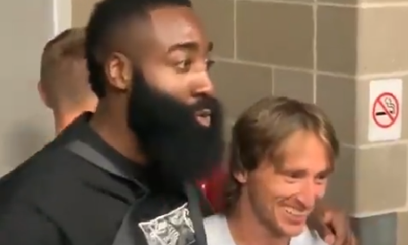 FANATIK: Harden došao pozdraviti Modrića i društvo