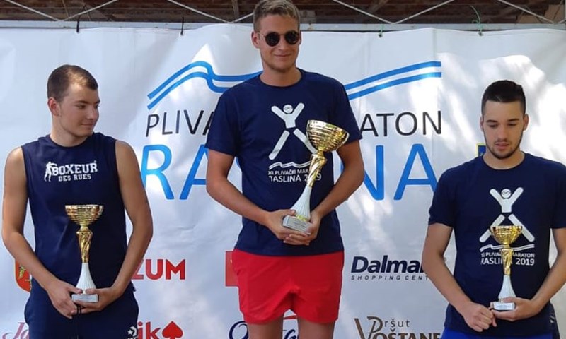 Održan 10. Plivački maraton Raslina, Grgo Mujan do pobjede s rekordom staze