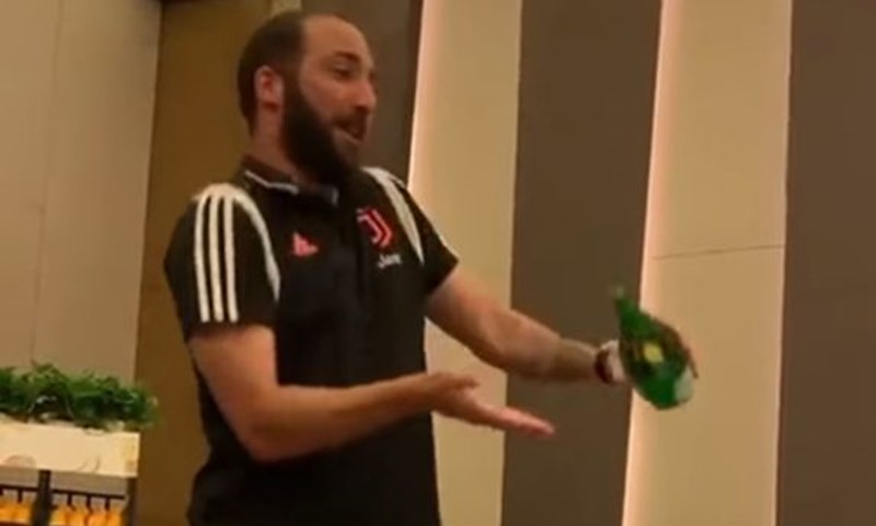 FANATIK: Gonzalo, drži se nogometa