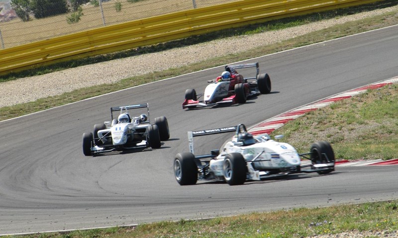 Kišni junaci punim gasom na Automotodromu Grobnik