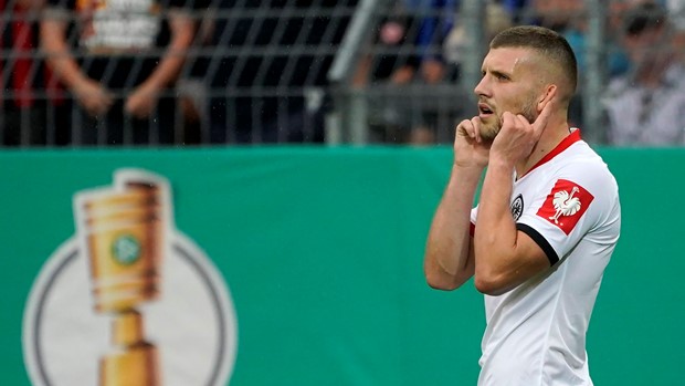 Bobić potvrdio: Ante Rebić ide prema Milanu, Andre Silva stiže u Eintracht