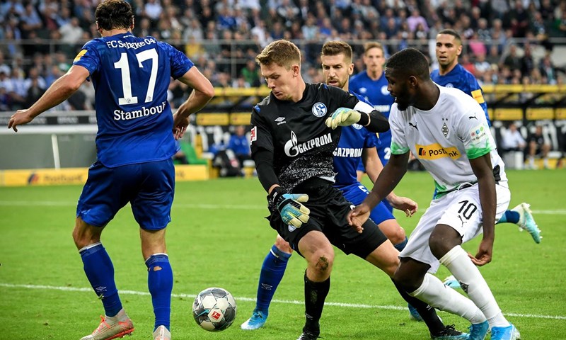 Bez golova u dvoboju Borussije Mönchengladbach i Schalkea na otvaranju Bundeslige