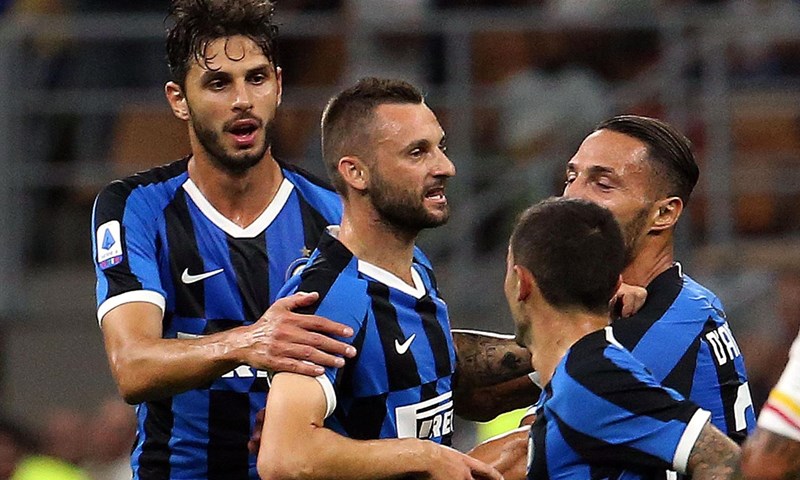 Brozović asistirao u golijadi, Inter izvukao pobjedu protiv Sassuola