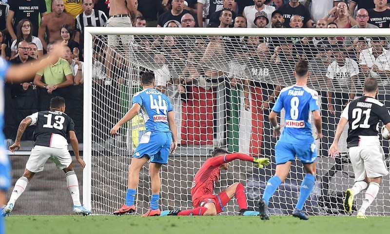 Rani kandidat za utakmicu sezone? Koulibalyjev autogol uništio Napolijev epski povratak