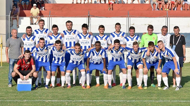 Vodičani debitiraju bez svojih Kolumbijaca, Uranijin problem nedostatak širine