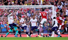 Arsenal se vratio iz zaostatka od dva pogotka i izvukao bod u sjajnom londonskom derbiju
