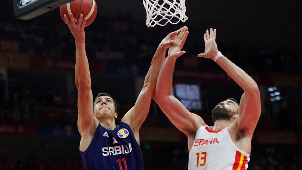 Srbija pokleknula protiv Španjolske, Jokić isključen zbog prigovora