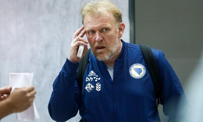 Prosinečki ipak ostaje: "Zbog ljudi iz Nogometnog saveza BiH odlučio sam ostati"