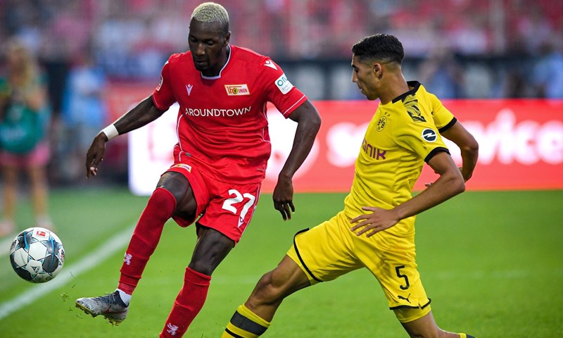 Borussia Dortmund pregazila Bayer, nezadrživi Alcacer ponovno zabio, Jedvaj igrao u pobjedi Augsburga