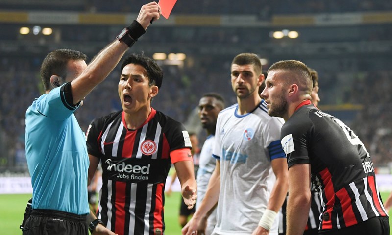 Ante Rebić dobio čak pet utakmica zabrane igranja u europskim klupskim natjecanjima