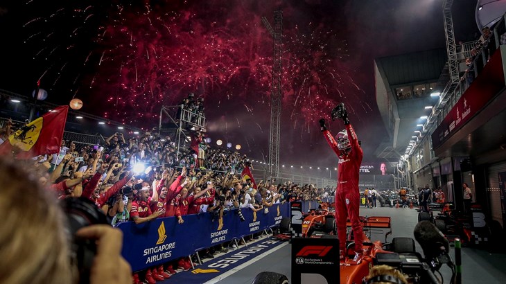 Ferrari dominirao u Singapuru, Mercedes bez postolja