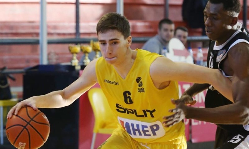 Split u zaostalom susretu i debiju Karakaša lako slavio protiv Gorice