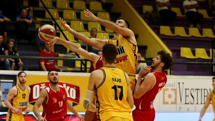 Split ispustio 15 razlike, Kalajžić napustio igru zbog ozljede