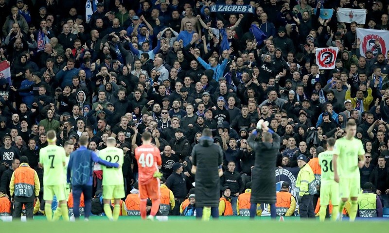 Dinamo kreće s tri stopera, Petković na klupi