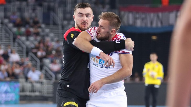 Oporavak teče sporo, sjajni pivot sve dalje od nastupa na Europskom prvenstvu