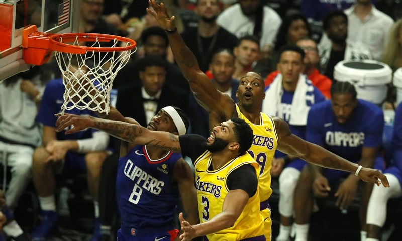 Najgori niz Gregga Popovicha, Anthony Davis vodio Lakerse do pobjede