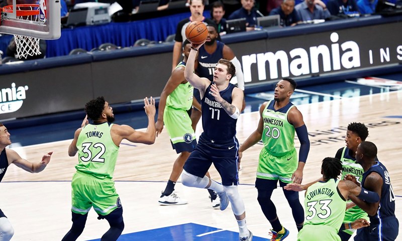 Rekord Dallasa i sjajna utakmica Dončića, novi triple-double Jokića, Lakersi se vratili pobjedama