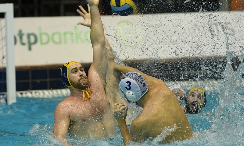 Olympiakos dobiva bitku za prvo mjesto, Jug pao u Pireju