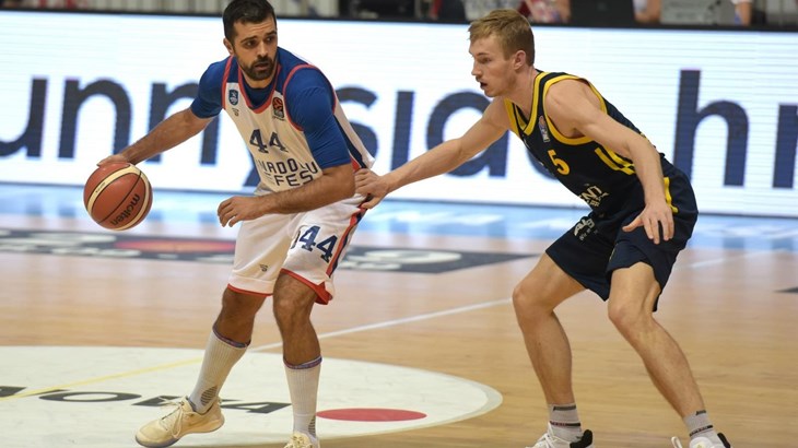 Simon solidan u pobjedi Efesa, Barcelona iščupala pobjedu u Valenciji