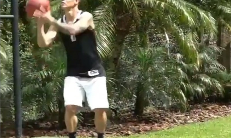FANATIK: James Rodriguez ne promašuje - u košarci