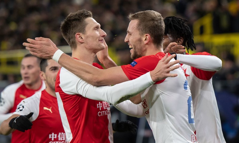 Otkud sad ta Slavia?